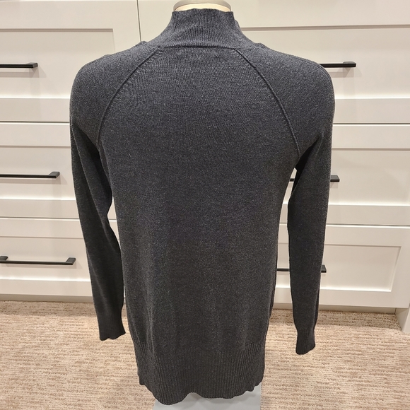 Peyton Primrose sweater - Picture 2 of 7